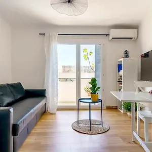 Apartamento Entièrement Rénové, Ensoleillé, à 3mn De La Gare St Charles, Avec La Vue Sur Notre-dame De La Garde 